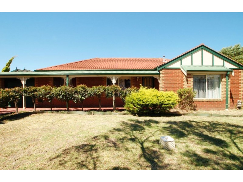 45 Lincolne Crescent, Roxburgh Park VIC 3064