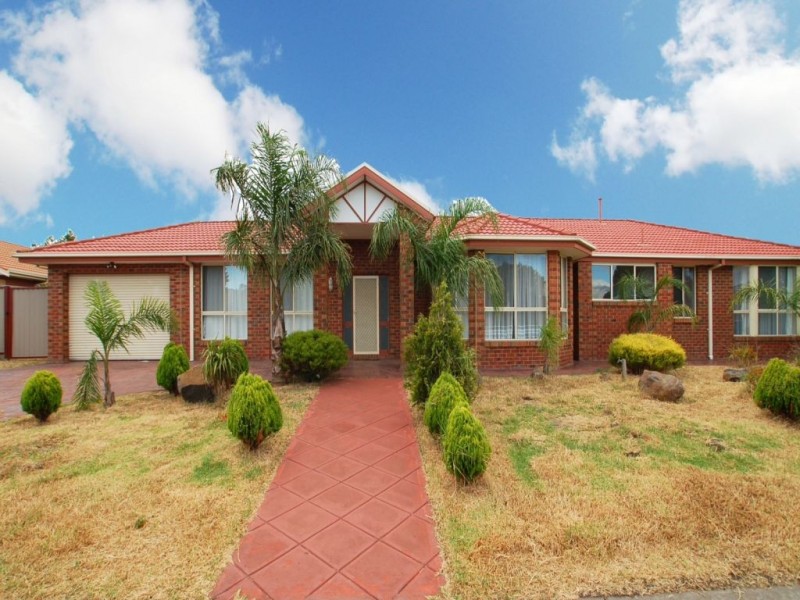 49  Readern Crescent, Roxburgh Park VIC 3064