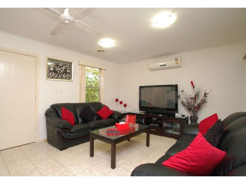 106 Longford Crescent, Coolaroo VIC 3048