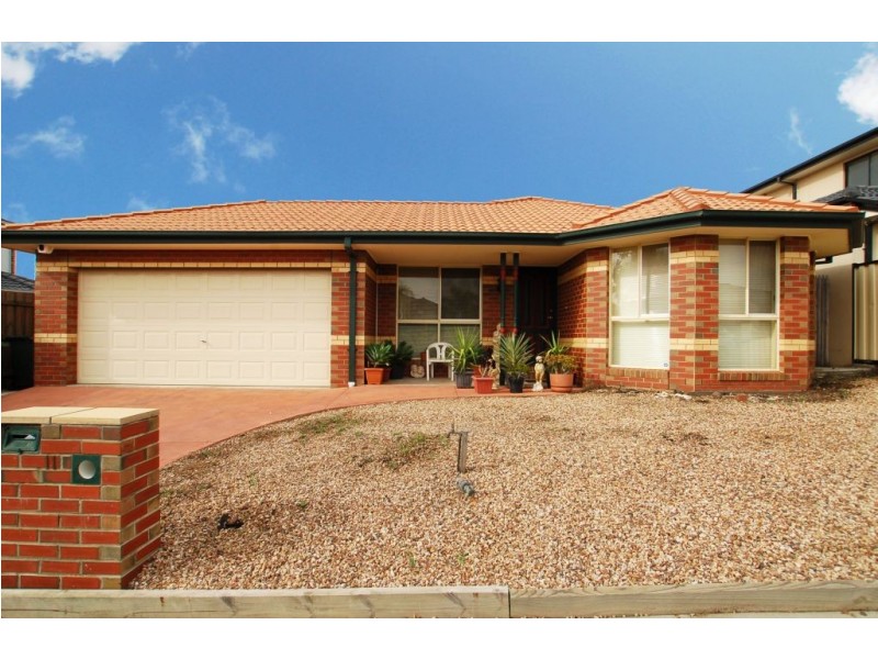 11 Wattleview Road, Roxburgh Park VIC 3064