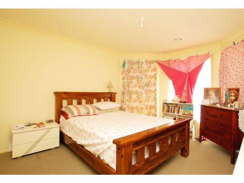 11 Wattleview Road, Roxburgh Park VIC 3064