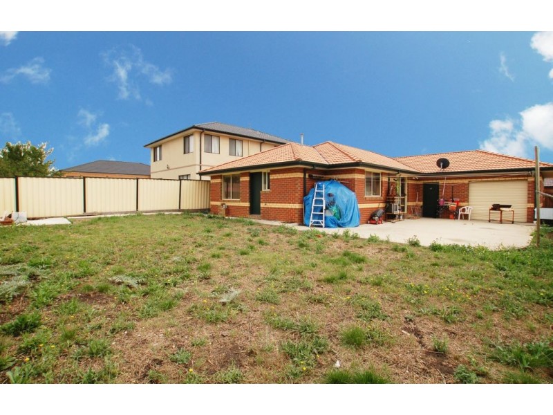 11 Wattleview Road, Roxburgh Park VIC 3064