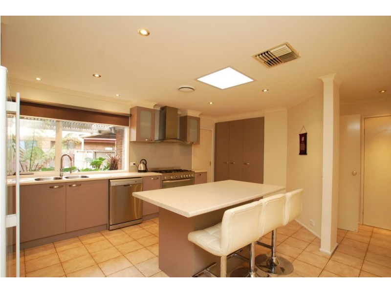 5 Ottery Court, Craigieburn VIC 3064