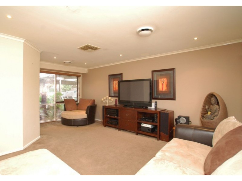 5 Ottery Court, Craigieburn VIC 3064
