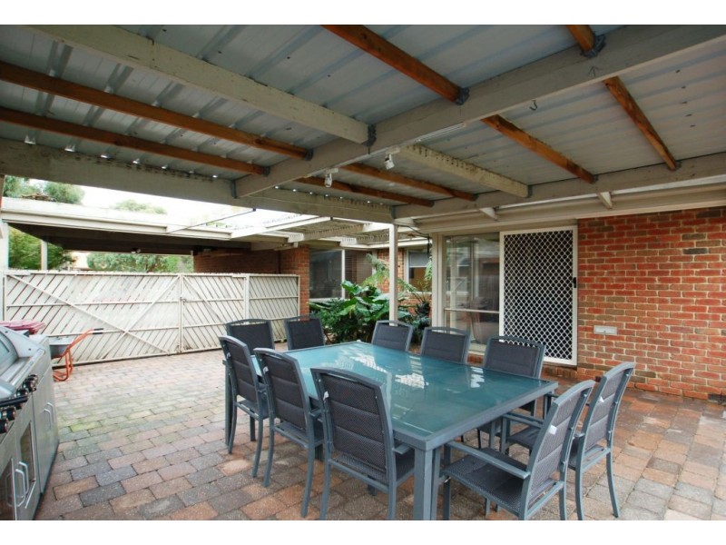 5 Ottery Court, Craigieburn VIC 3064