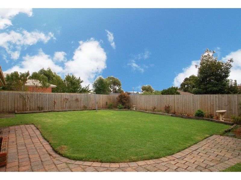 5 Ottery Court, Craigieburn VIC 3064