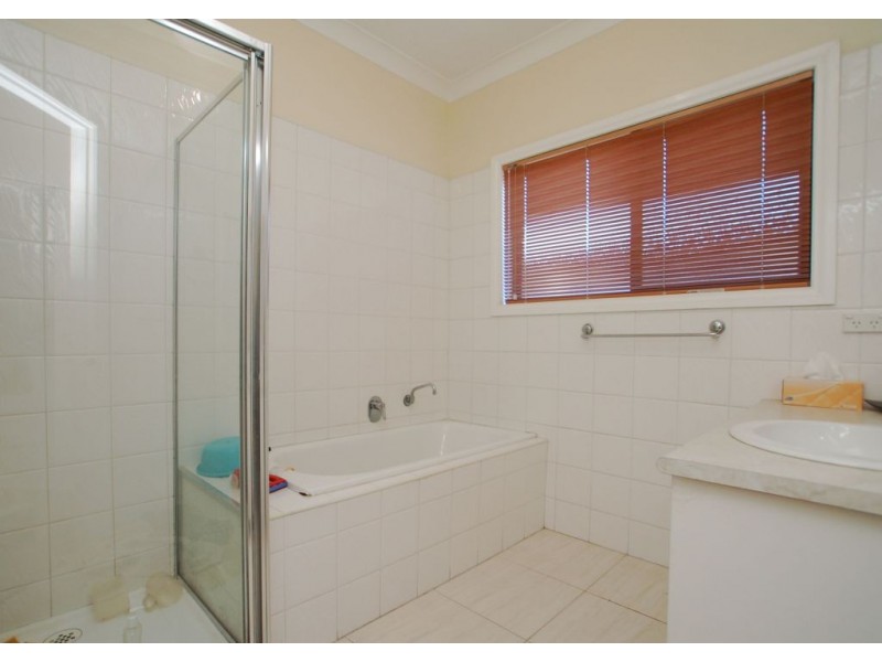 17 Bay Meadow Green, Craigieburn VIC 3064