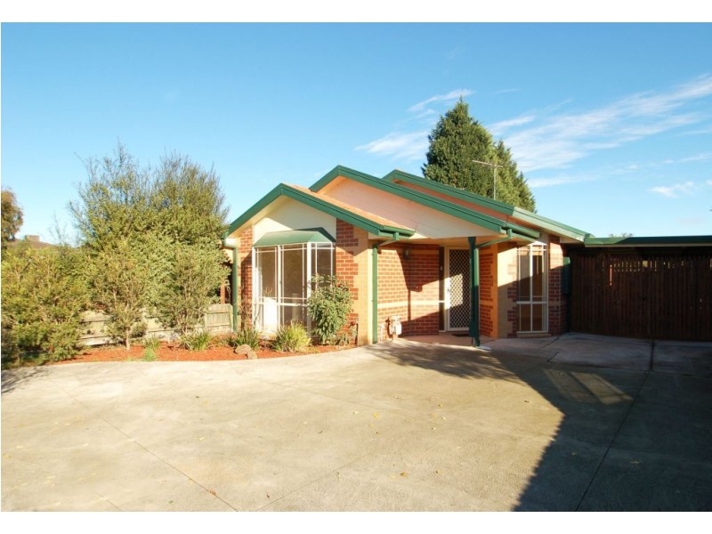 8 Gathray Court, Roxburgh Park VIC 3064