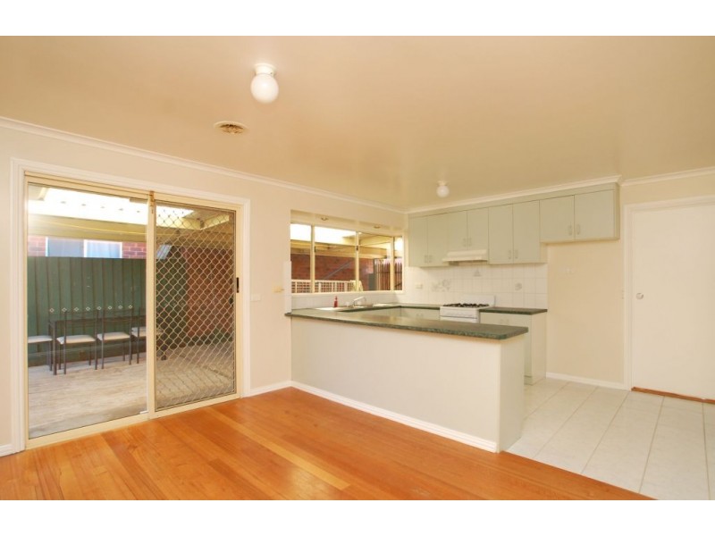 8 Gathray Court, Roxburgh Park VIC 3064