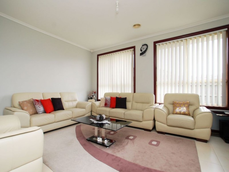 130 Hayfield Road, Roxburgh Park VIC 3064