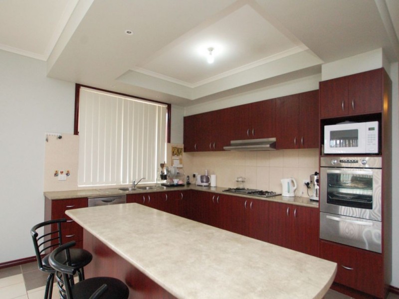 130 Hayfield Road, Roxburgh Park VIC 3064