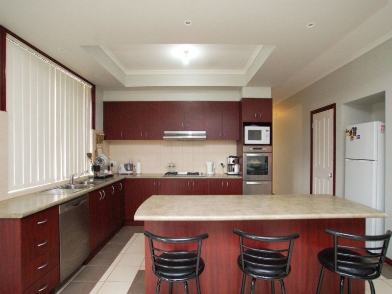 130 Hayfield Road, Roxburgh Park VIC 3064