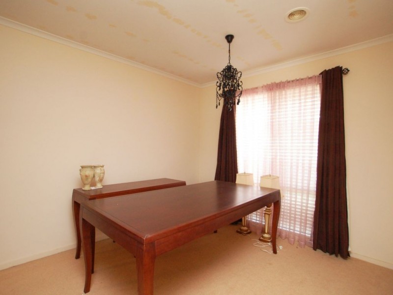 3 Serpens Court, Roxburgh Park VIC 3064