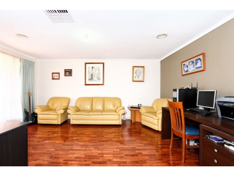 20 Lincolne Crescent, Roxburgh Park VIC 3064