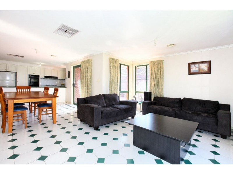 20 Lincolne Crescent, Roxburgh Park VIC 3064