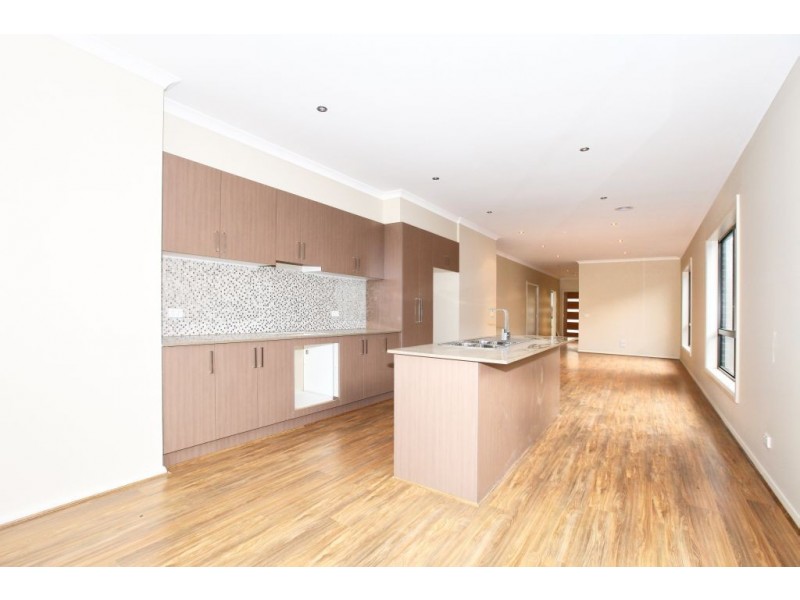 6 Clapham Way, Craigieburn VIC 3064