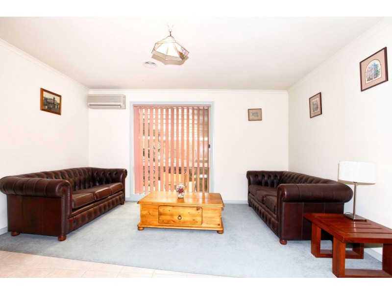 30 Serpens court, Roxburgh Park VIC 3064