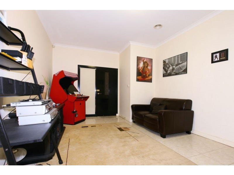 75 Stonebridge Way, Attwood VIC 3049