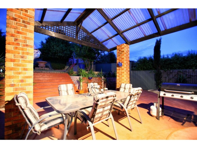 75 Stonebridge Way, Attwood VIC 3049