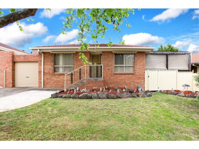 2/2 Karoonda Court, Meadow Heights VIC 3048