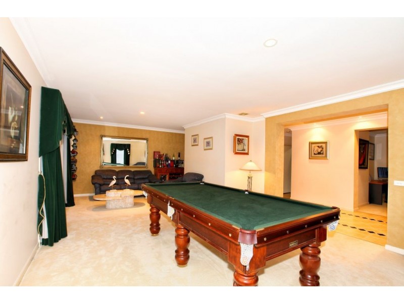 3 Esla Drive, Roxburgh Park VIC 3064