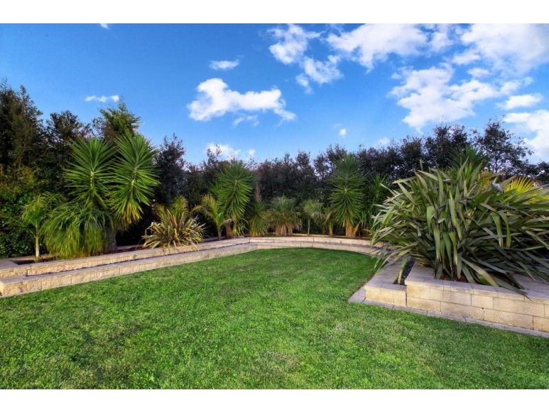 3 Esla Drive, Roxburgh Park VIC 3064