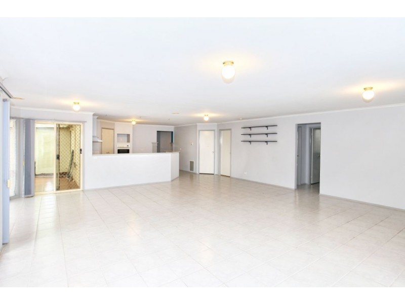 19 Orion Way, Roxburgh Park VIC 3064