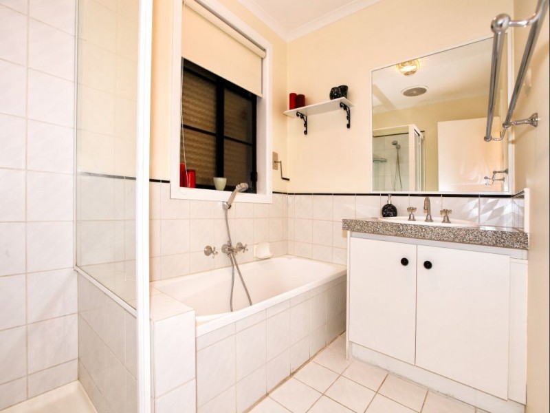 20 Heath Place, Meadow Heights VIC 3048