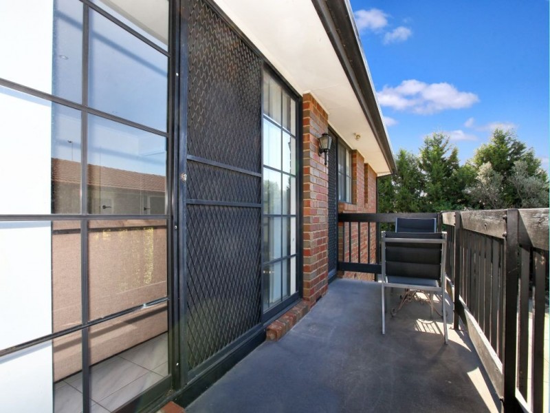 20 Heath Place, Meadow Heights VIC 3048