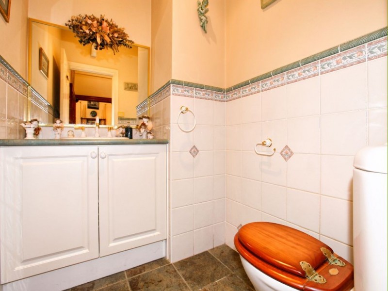 7 McGuire Court, Greenvale VIC 3059