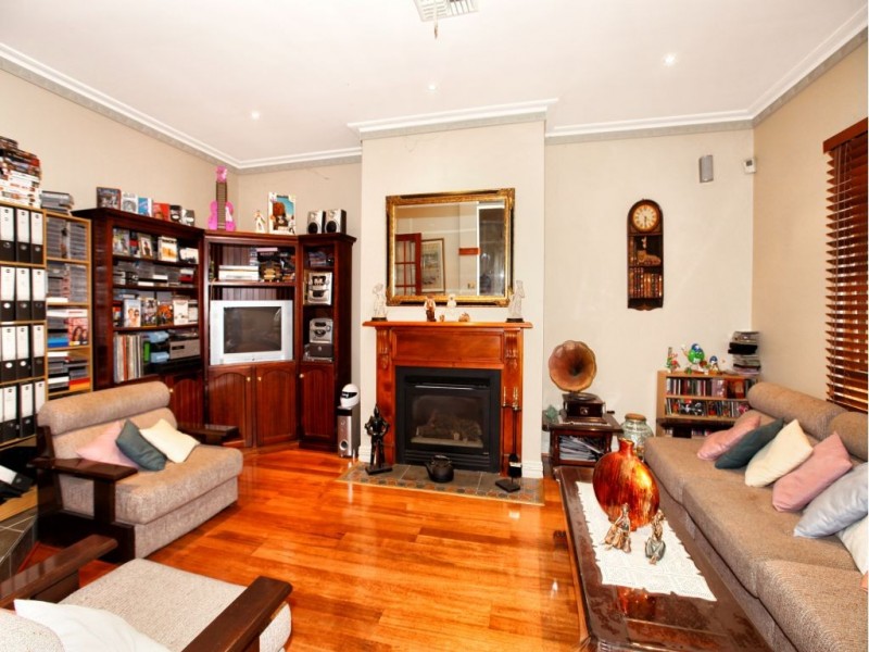 7 McGuire Court, Greenvale VIC 3059