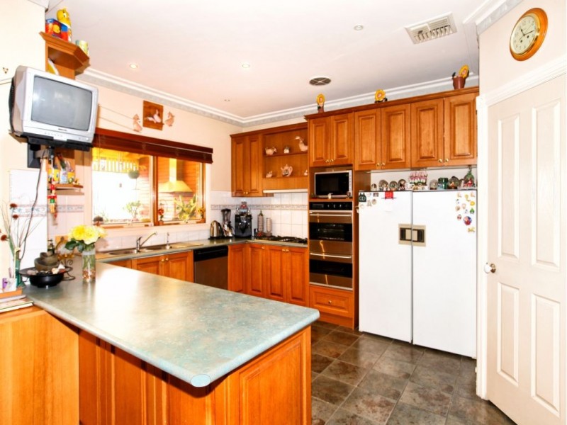 7 McGuire Court, Greenvale VIC 3059