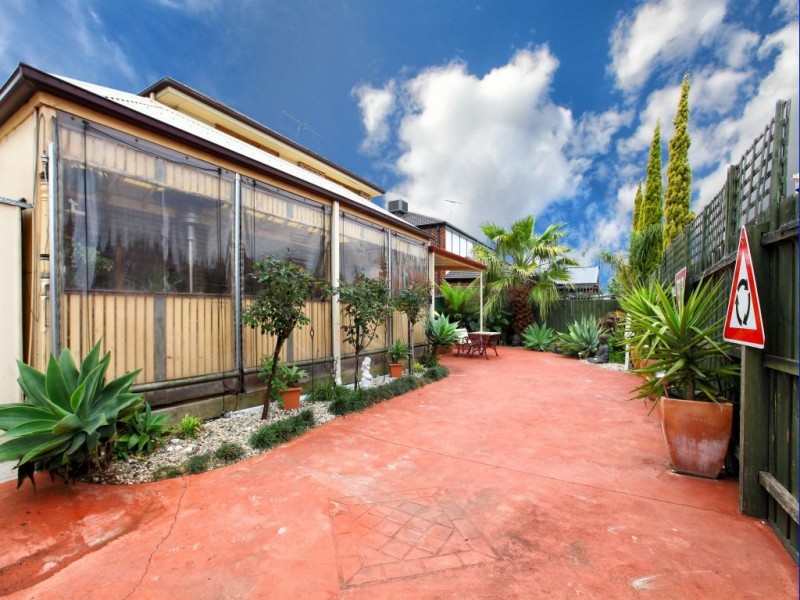 7 McGuire Court, Greenvale VIC 3059