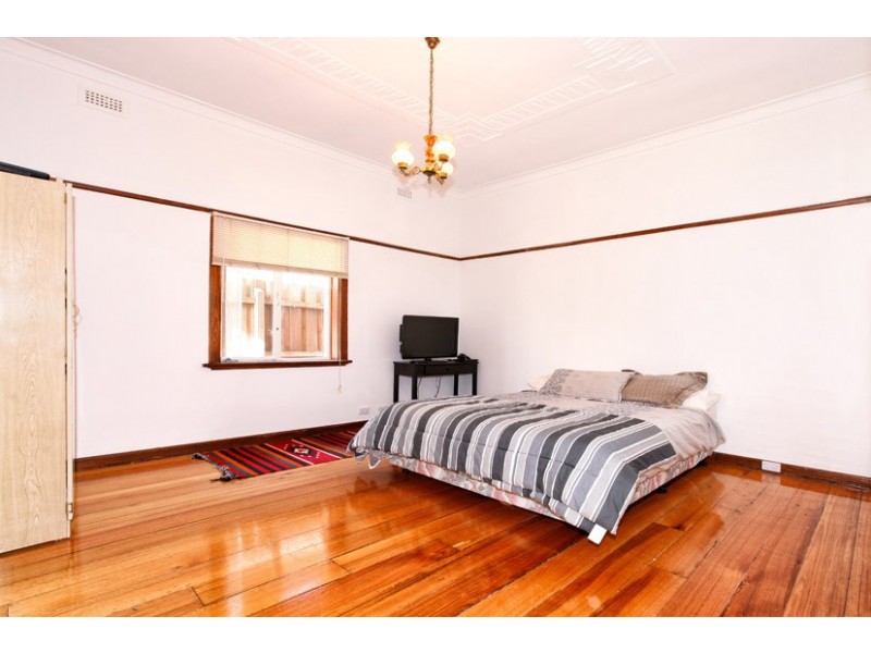 1 Becket Street South, Glenroy VIC 3046