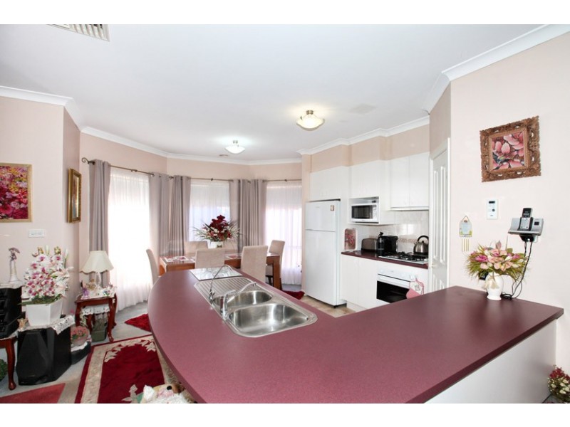 2 Simeto Way, Roxburgh Park VIC 3064