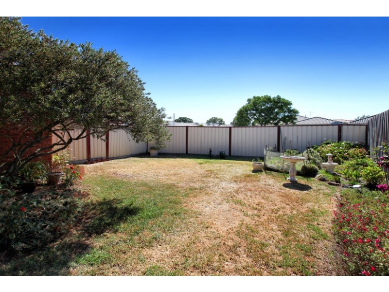 2 Simeto Way, Roxburgh Park VIC 3064