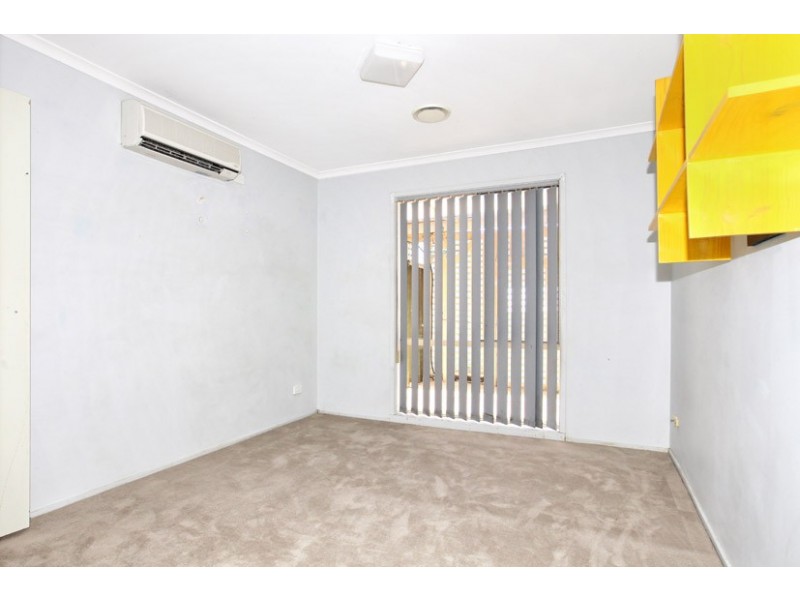 19 Sheridan Way, Roxburgh Park VIC 3064