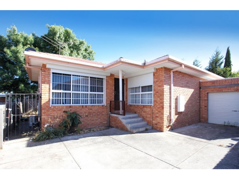 2/17 Mitta Mitta Way, Meadow Heights VIC 3048