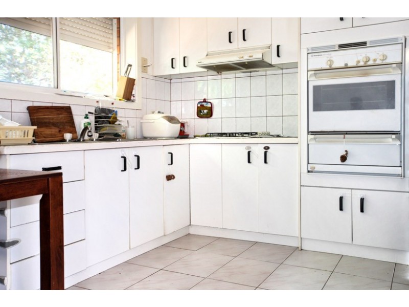 2/17 Mitta Mitta Way, Meadow Heights VIC 3048