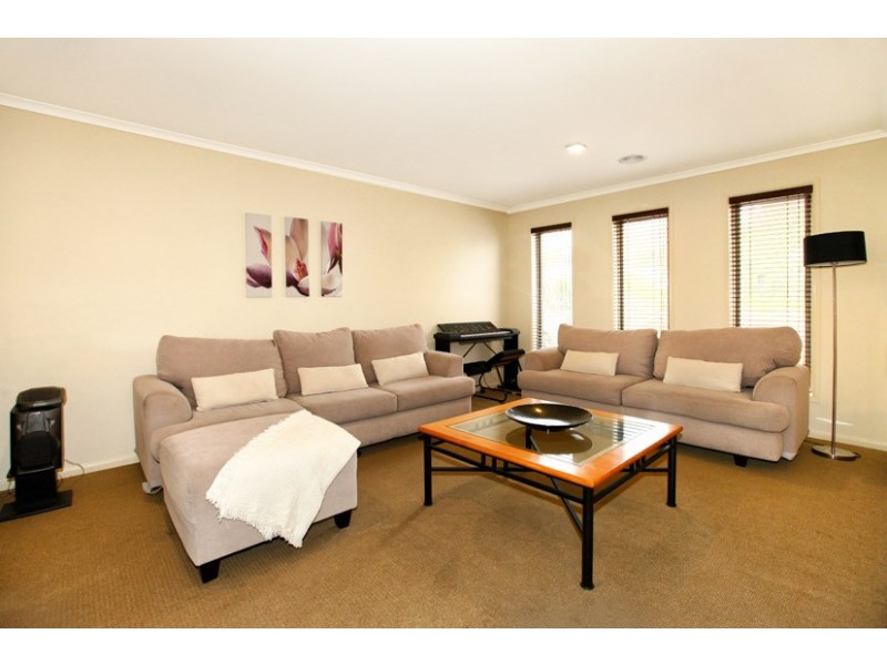 13 Fraserburg Crescent, Greenvale VIC 3059