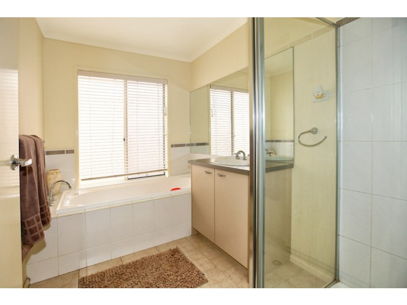 13 Fraserburg Crescent, Greenvale VIC 3059