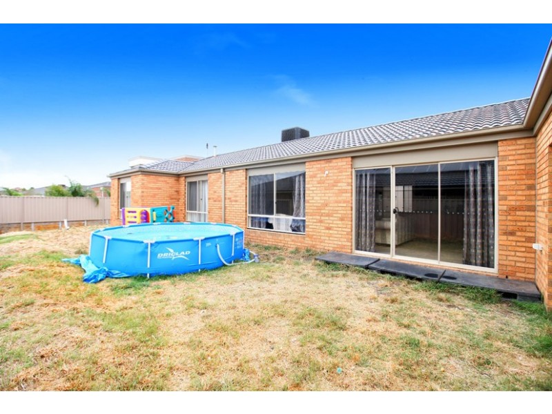 13 Fraserburg Crescent, Greenvale VIC 3059