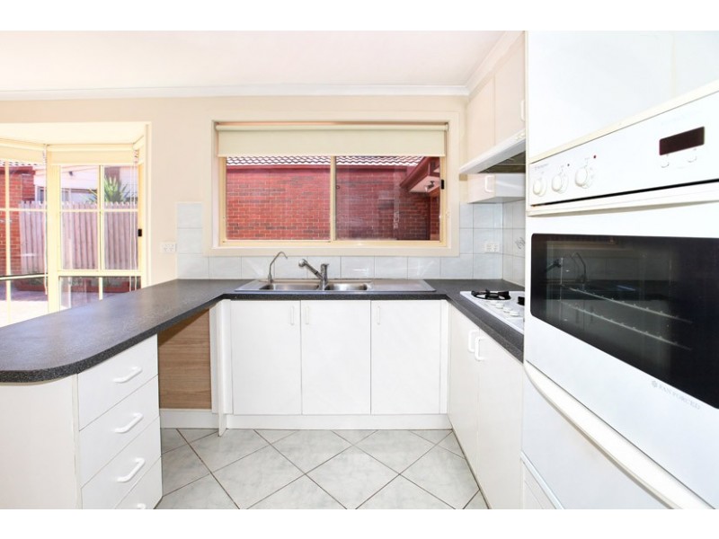 7 Nixon Court, Roxburgh Park VIC 3064