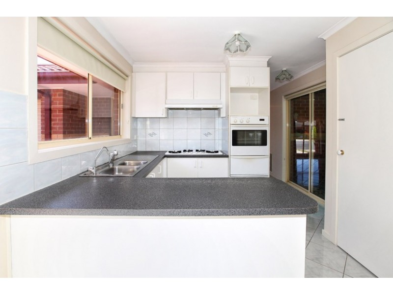 7 Nixon Court, Roxburgh Park VIC 3064