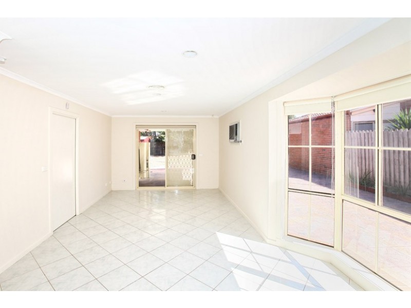 7 Nixon Court, Roxburgh Park VIC 3064