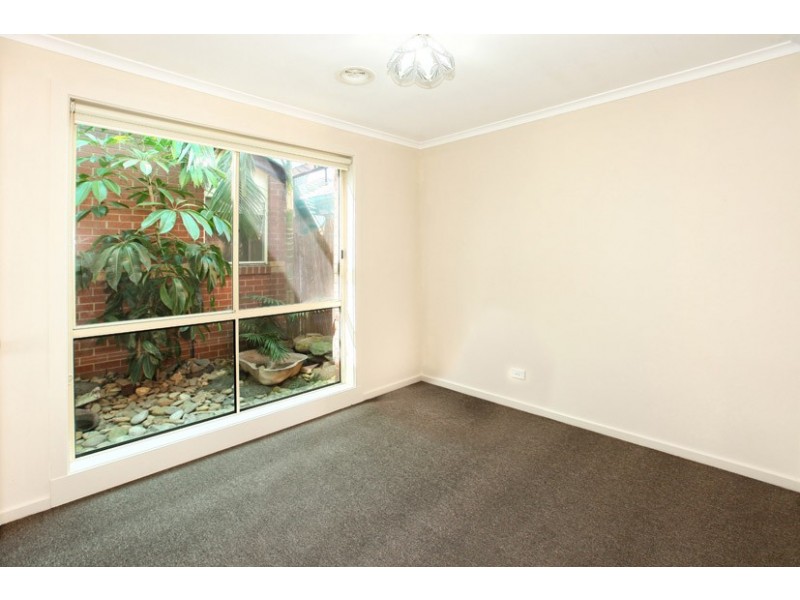 7 Nixon Court, Roxburgh Park VIC 3064