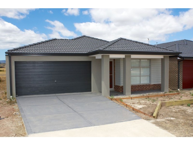 89 Wallara Waters Boulevard, Wallan VIC 3756