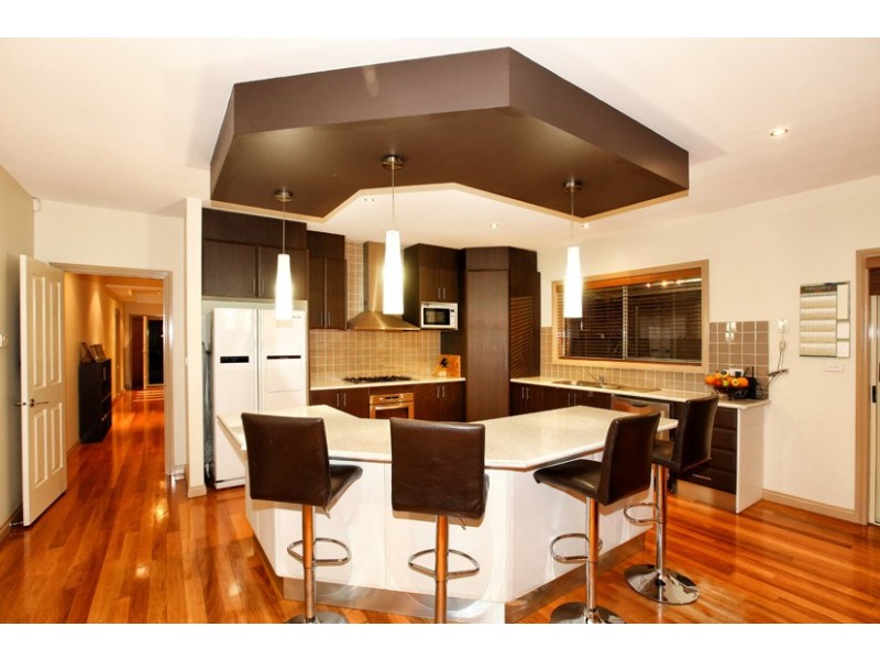 3 Snowden Place, Roxburgh Park VIC 3064