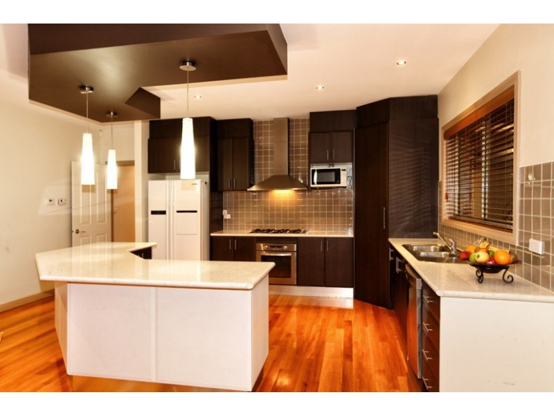 3 Snowden Place, Roxburgh Park VIC 3064