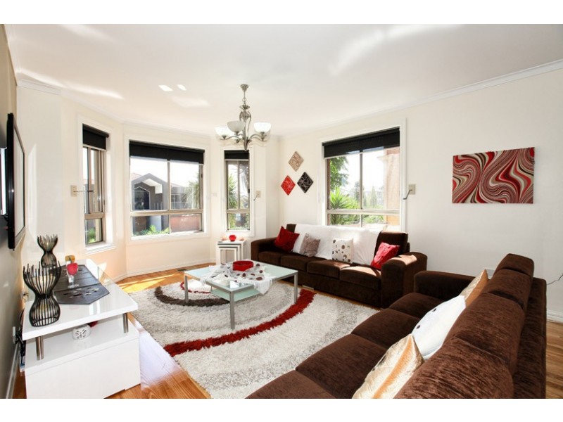 13 Bickerton Way, Roxburgh Park VIC 3064